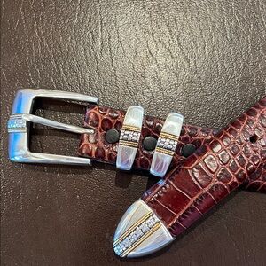 Italian calfskin leather belt in crocodile pattern with silver buckle and keeper